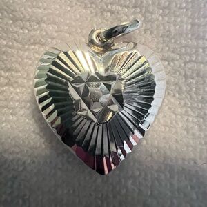 Elegant heart pendant with "diamond cut" facets & geometric lines